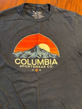 Columbia Men's Black Graphic Logo T-Shirt